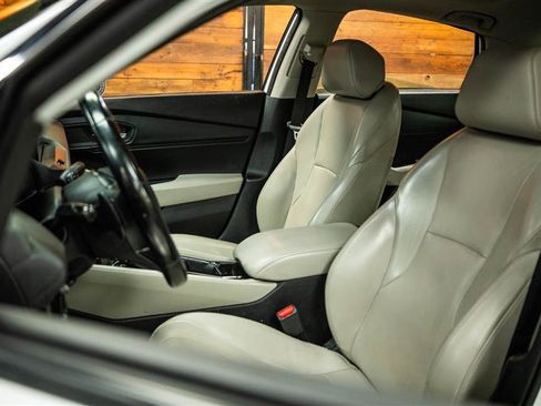 Used 2024 Honda Accord EX-L image 9