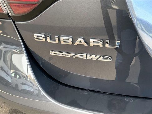Used 2023 Subaru Legacy Limited image 10