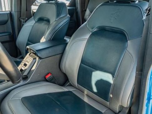 Used 2022 Ford Bronco Outer Banks image 19