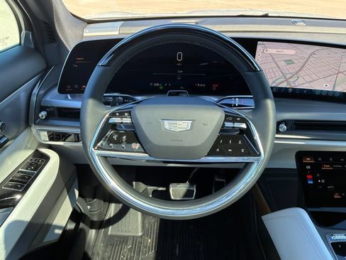 New 2026 Cadillac Vistiq Sport w/ LPO, Floor Liner Package AWD/4WD image 25