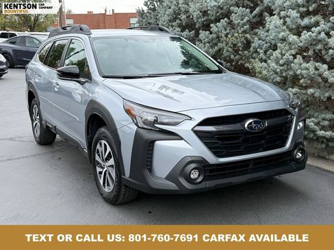 Used 2025 Subaru Outback Premium AWD/4WD image 11