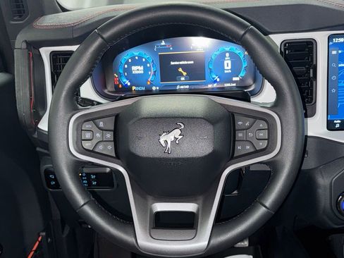 Used 2025 Ford Bronco Stroppe Edition AWD/4WD image 15