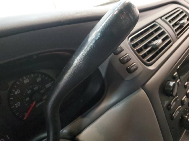 Used 2005 Ford Taurus SE FWD image 25