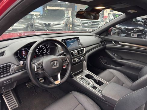 Used 2019 Honda Accord Sport image 16