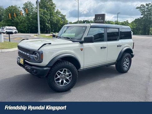 Used 2025 Ford Bronco Badlands AWD/4WD image 1