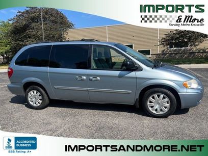 Used 2005 Chrysler Town & Country Touring w/ Leather Interior Group