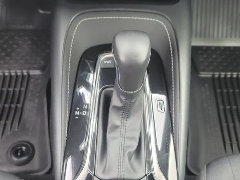 Used 2022 Toyota Corolla SE w/ SE Preferred Package FWD image 28