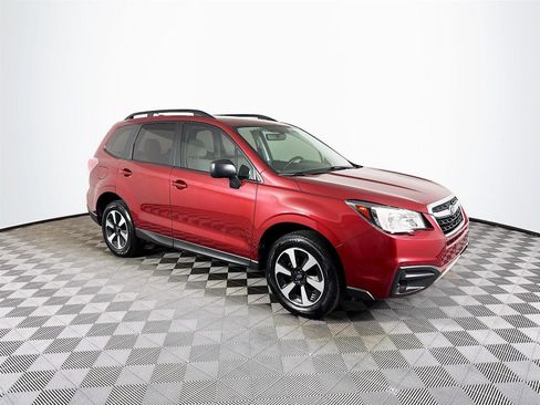 Used 2017 Subaru Forester 2.5i w/ Alloy Wheel Package image 4