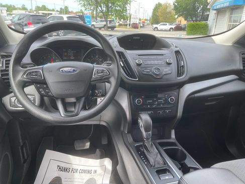 Used 2018 Ford Escape SE image 23