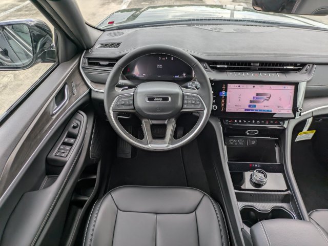 New 2026 Jeep Grand Cherokee Limited w/ Limited Altitude Package RWD image 17