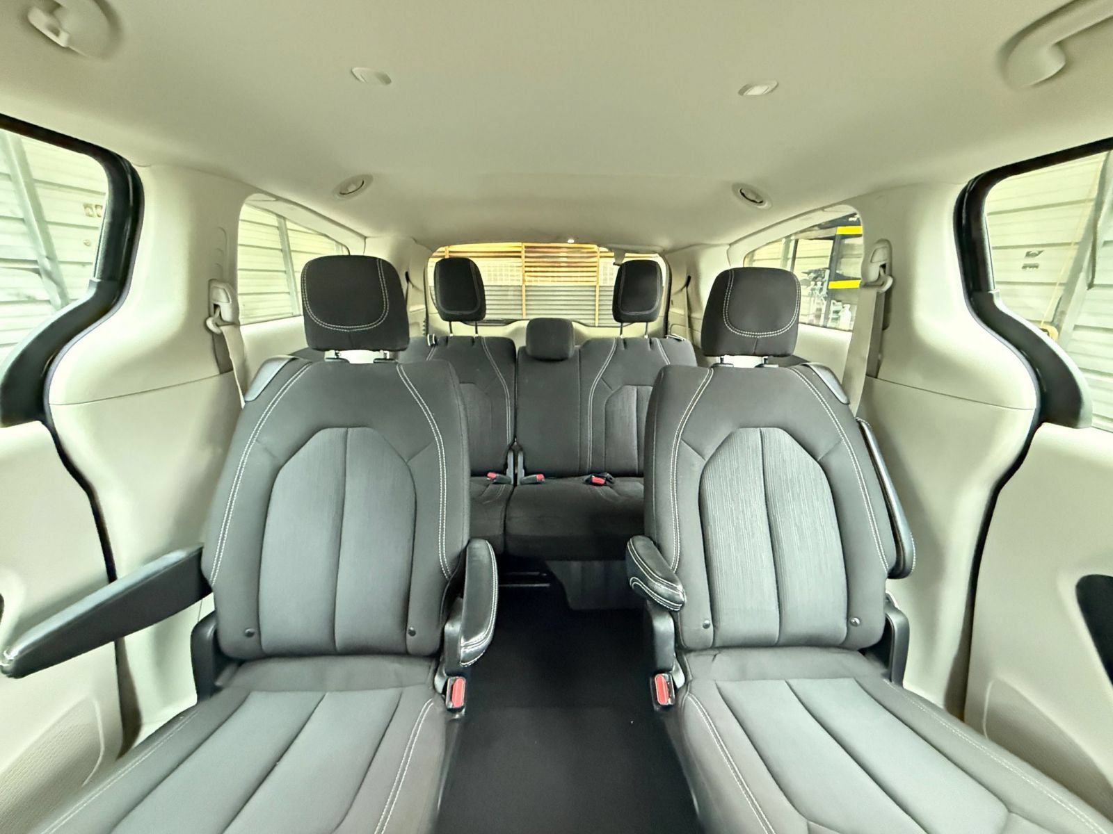 Used 2023 Chrysler Voyager LX FWD image 40
