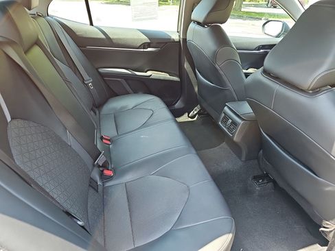 Used 2023 Toyota Camry XSE FWD image 15
