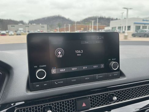 Used 2025 Honda Civic Sport image 15