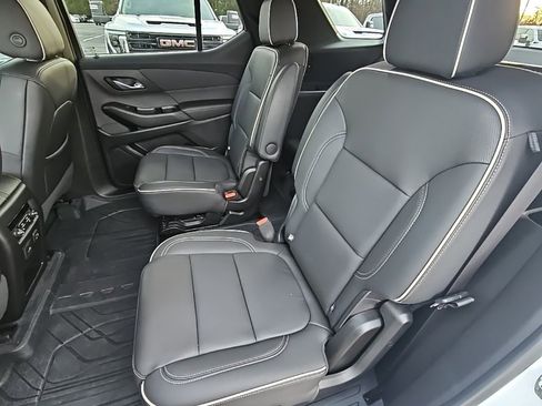 Certified 2023 Chevrolet Traverse Premier w/ Redline Edition image 14