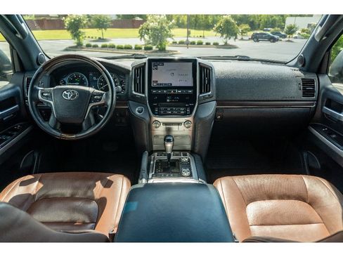 Used 2020 Toyota Land Cruiser AWD/4WD image 21
