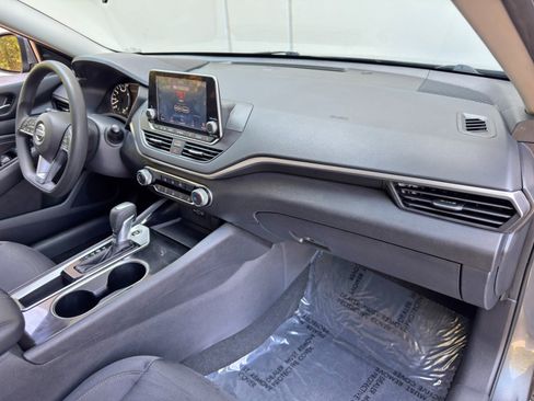 Used 2021 Nissan Altima 2.5 SV FWD image 13