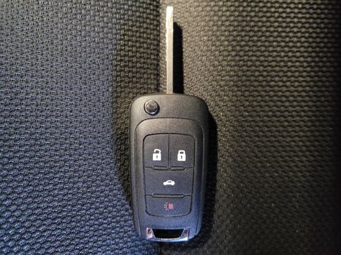 Used 2015 Chevrolet Cruze LT image 32