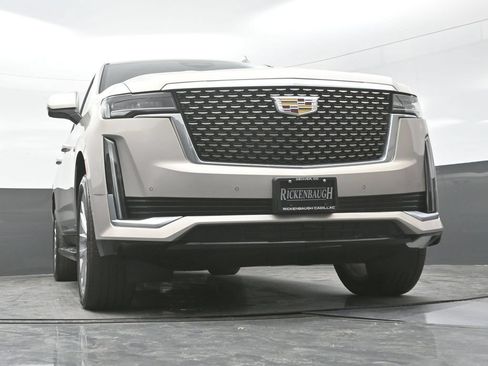 Certified 2024 Cadillac Escalade ESV Premium Luxury AWD/4WD image 24