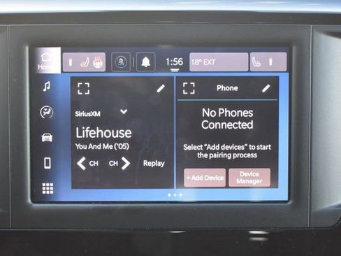 Used 2024 Chrysler Voyager LX image 23