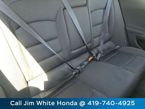 Used 2018 Chevrolet Malibu LT FWD image 20
