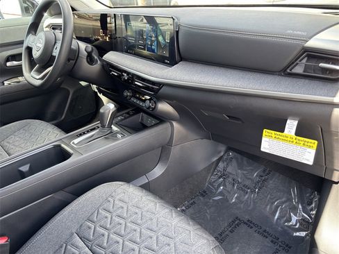 New 2026 Nissan Kicks SV image 10