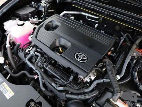 Used 2025 Toyota Crown AWD/4WD image 27