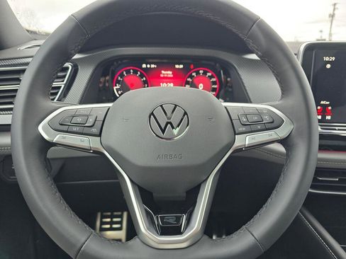 New 2026 Volkswagen Atlas Cross Sport SEL R-Line image 23