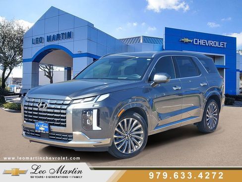 Used 2024 Hyundai Palisade Calligraphy image 1