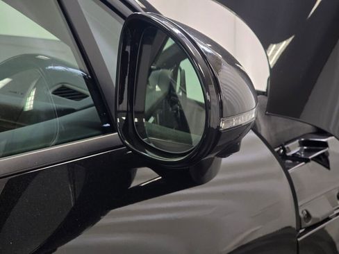 New 2026 Porsche Macan image 30