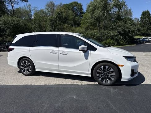 Used 2025 Honda Odyssey Elite image 11