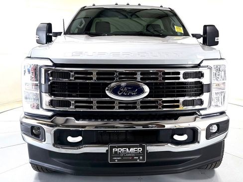 Used 2025 Ford F350 XLT w/ FX4 Off-Road Package AWD/4WD image 9