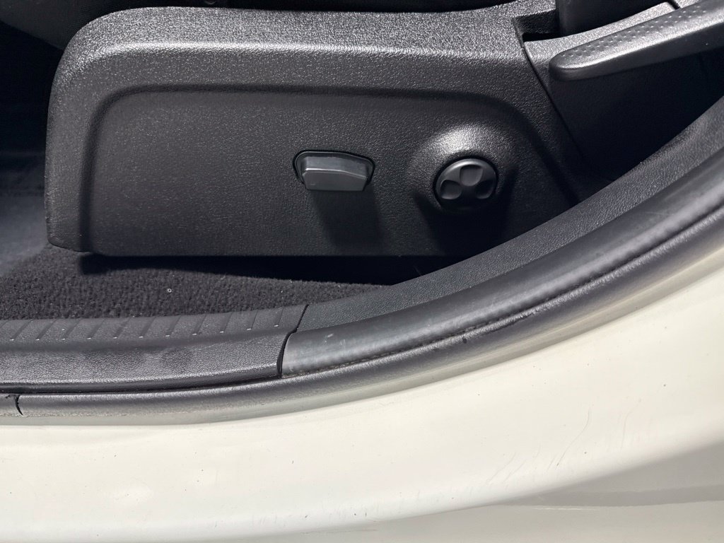 Used 2014 Dodge Journey SXT w/ Flexible Seating Group FWD image 23