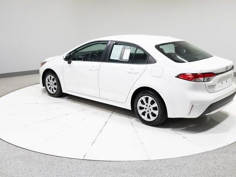 Used 2020 Toyota Corolla LE image 8