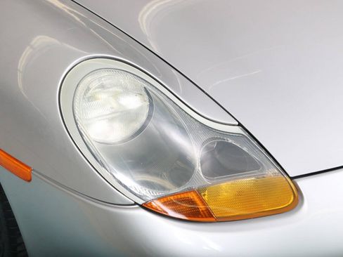 Used 2000 Porsche Boxster S RWD image 9