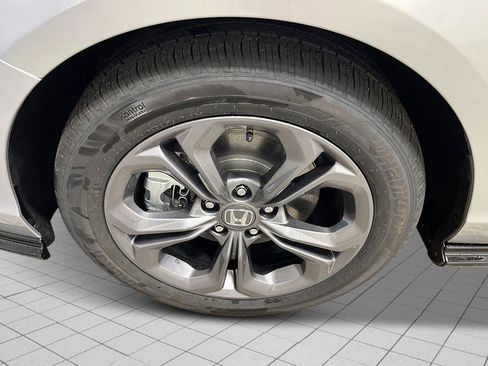 New 2025 Honda Accord EX-L image 11