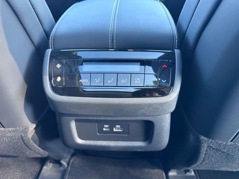 Certified 2025 INFINITI QX60 Pure image 33