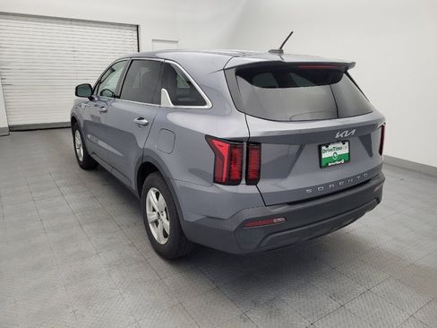 Used 2022 Kia Sorento LX FWD image 5