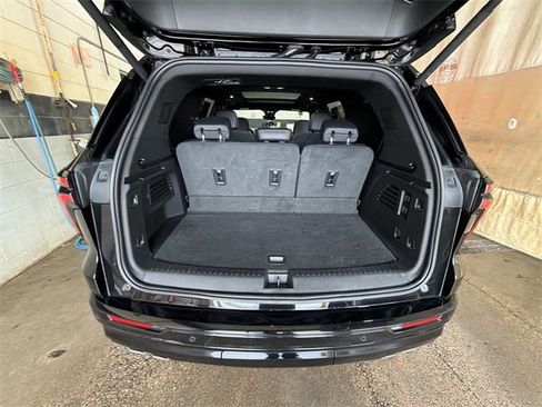 Certified 2025 Chevrolet Traverse High Country w/ LPO, Floor Liner Package image 26