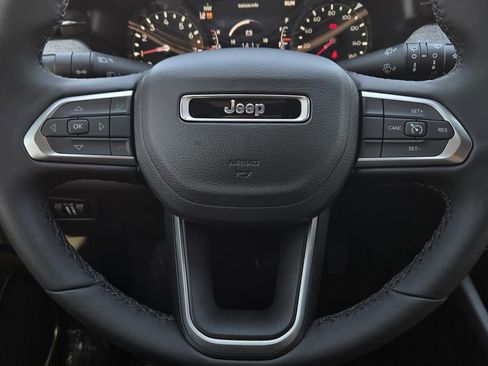 New 2026 Jeep Compass Latitude image 19