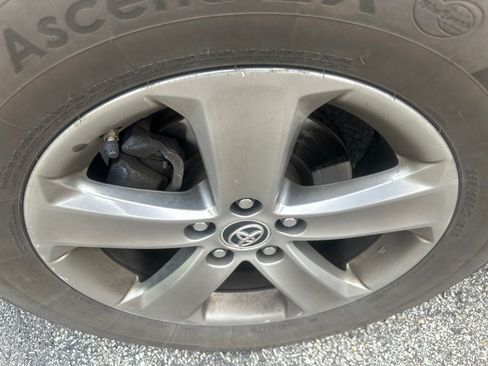 Used 2015 Toyota RAV4 XLE AWD/4WD image 9