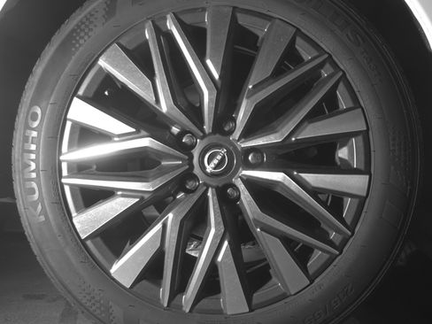 Used 2025 Nissan Altima 2.5 SV image 15