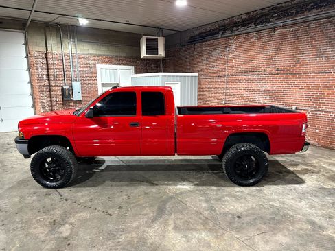 Used 1998 Dodge Ram 2500 Truck 4x4 Quad Cab image 16