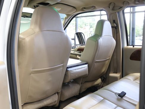 Used 2003 Ford F350 Lariat image 85
