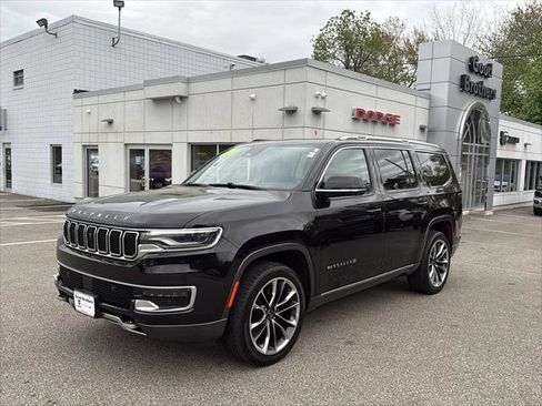 Certified 2022 Jeep Wagoneer Series III w/ Premium Group I AWD/4WD image 1