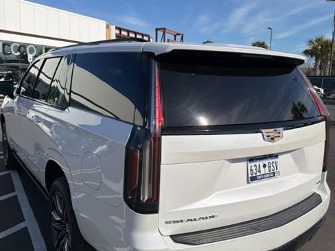 Used 2021 Cadillac Escalade ESV Sport w/ Driver Assist Tech Package image 7