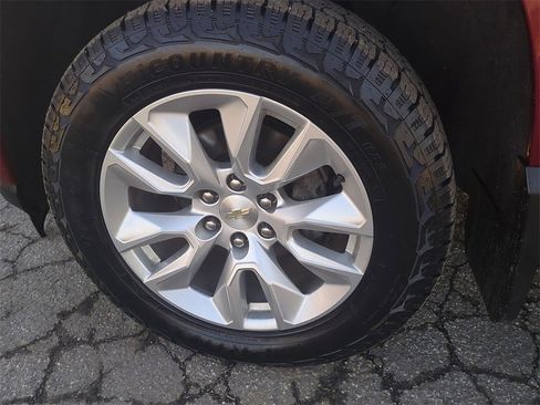 Used 2020 Chevrolet Silverado 1500 Custom w/ Custom Value Package image 13