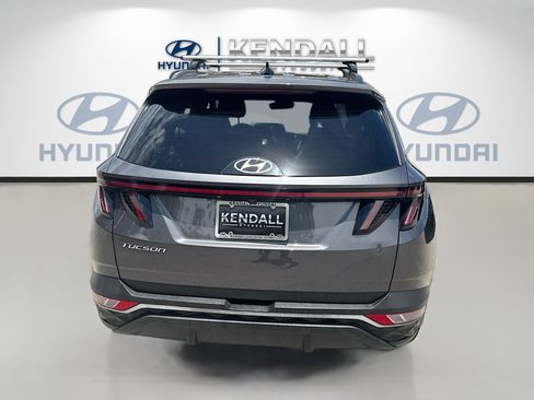 Used 2022 Hyundai Tucson SEL FWD image 2