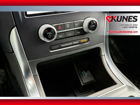 Used 2022 Ford Edge Titanium AWD/4WD image 31