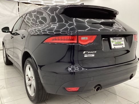 Used 2018 Jaguar F-PACE Premium image 9