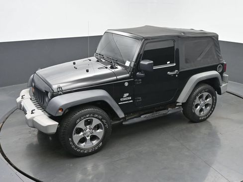 Used 2013 Jeep Wrangler Sport AWD/4WD image 32
